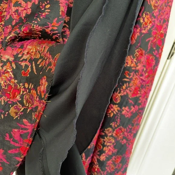 Badgley Mischka Floral Jacquard Gown! Pinks, purples, blue, gold & multicolor! - Picture 13 of 17